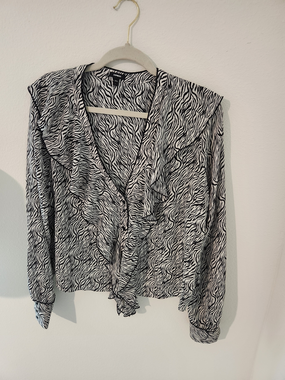 Express Black and White Zebra Ruffle V-Neck Blouse